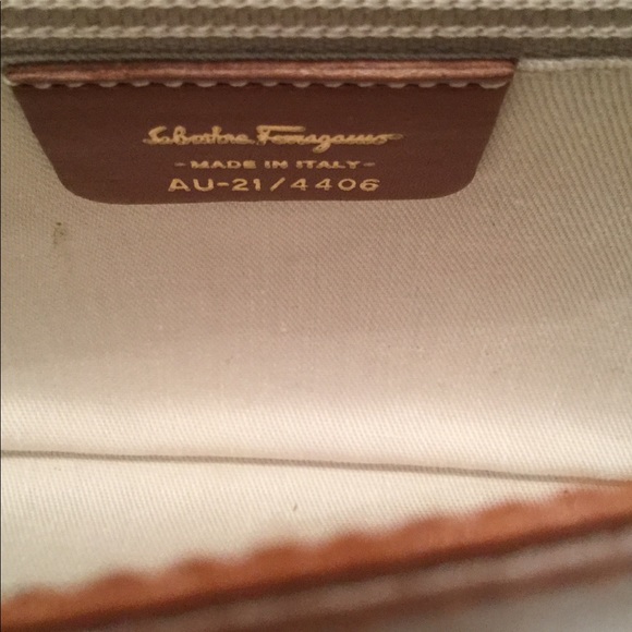 🎉HP🎉Ferragamo flap purse. Caramel color. - Picture 5 of 8